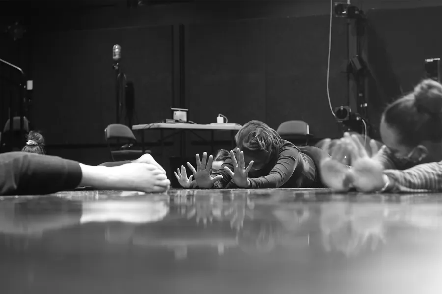 Rehearsal of Bebe Miller's "Rain"